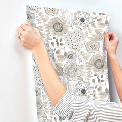 ZM2894-peel-and-stick-wallpaper-stick-application-step