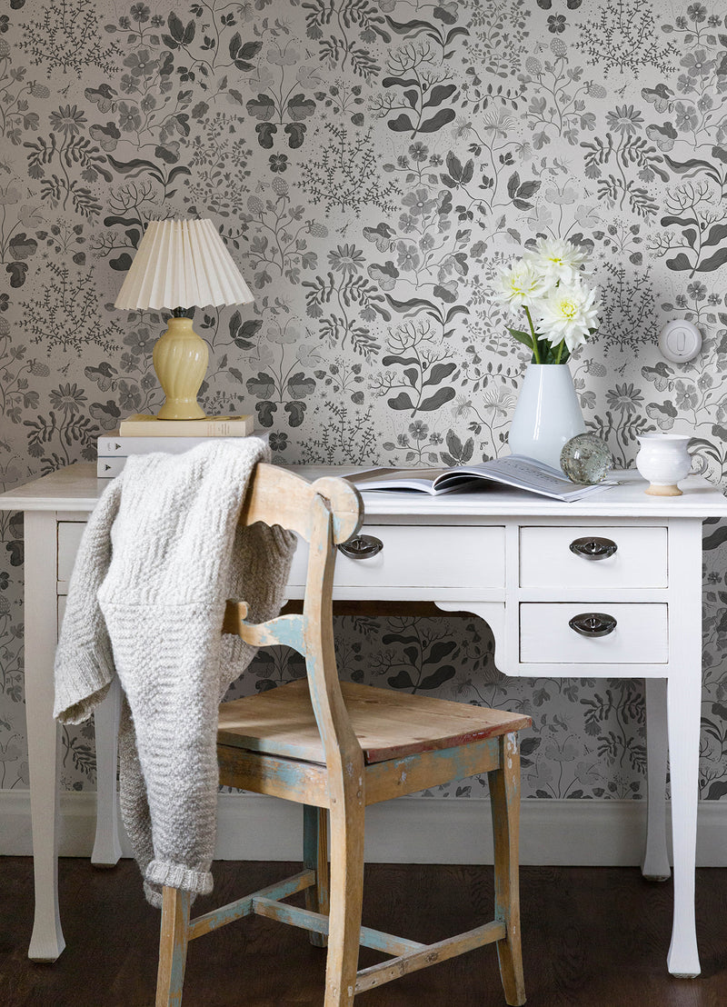 Groh Green Floral Wallpaper Wallpaper A-Street Prints   