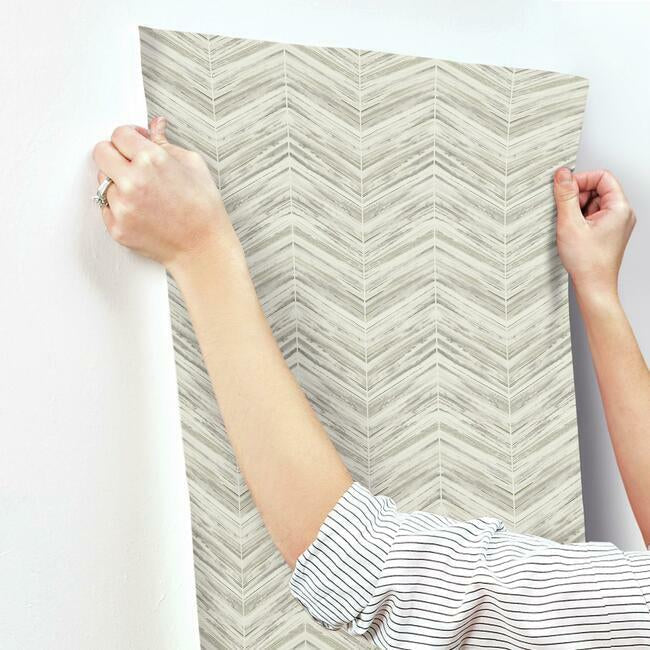 Petite Watercolor Chevron Wallpaper – York Wallcoverings